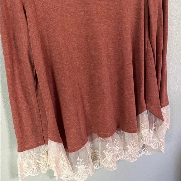 Women's Lace Hem Top in Brown - Picture 5 of 16